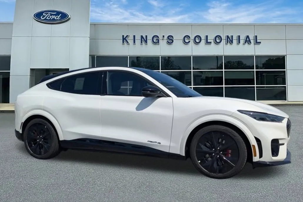 2025 Ford Mustang Mach-E GT photo 1