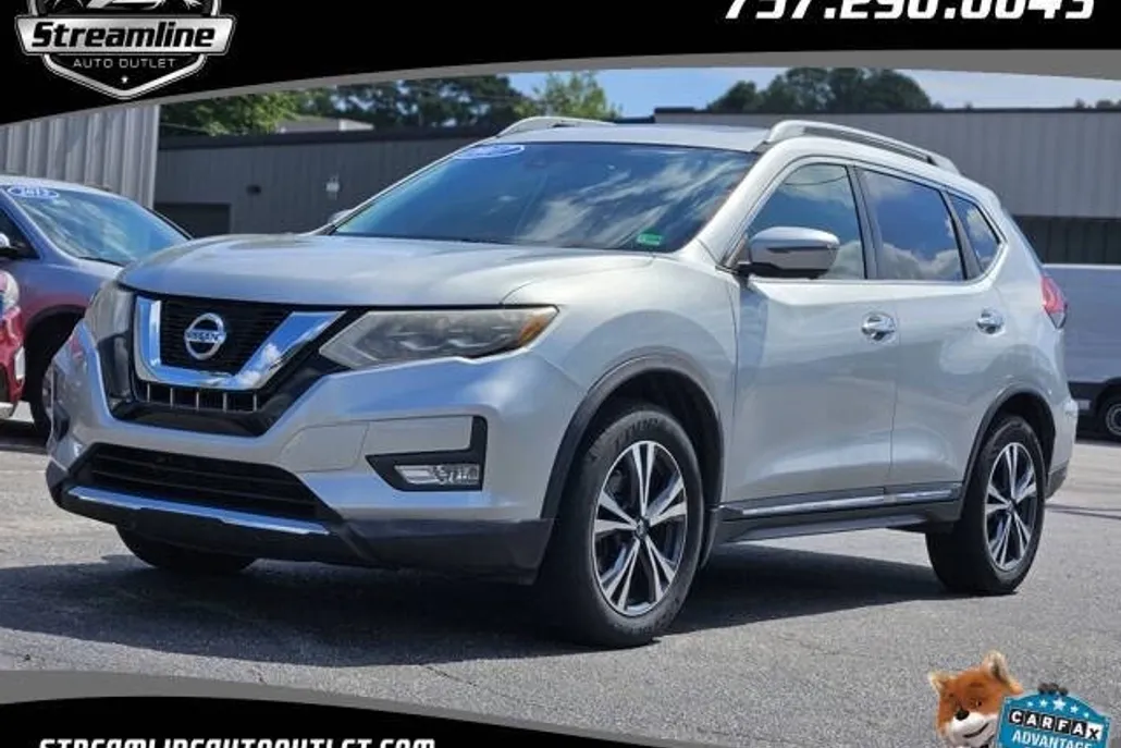 2017 Nissan Rogue SL photo 1