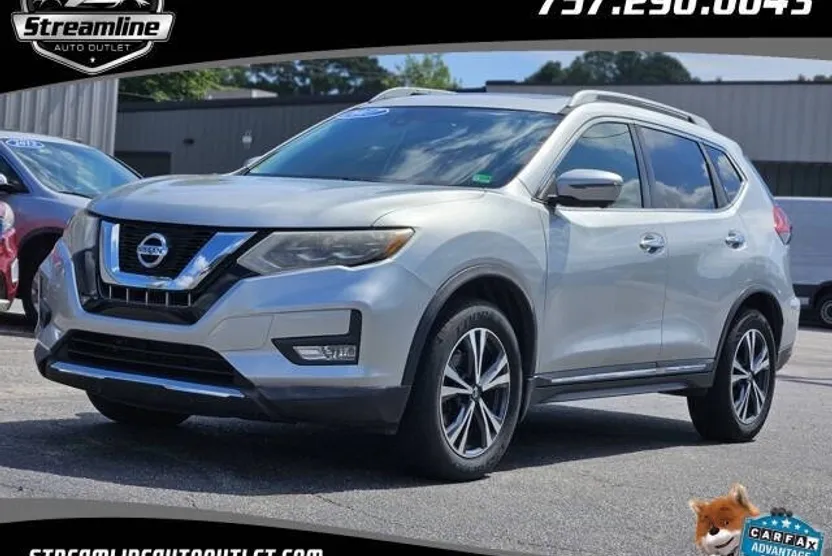 2017 Nissan Rogue SL photo 1