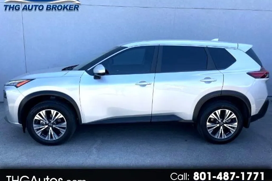 2023 Nissan Rogue SV AWD photo 1