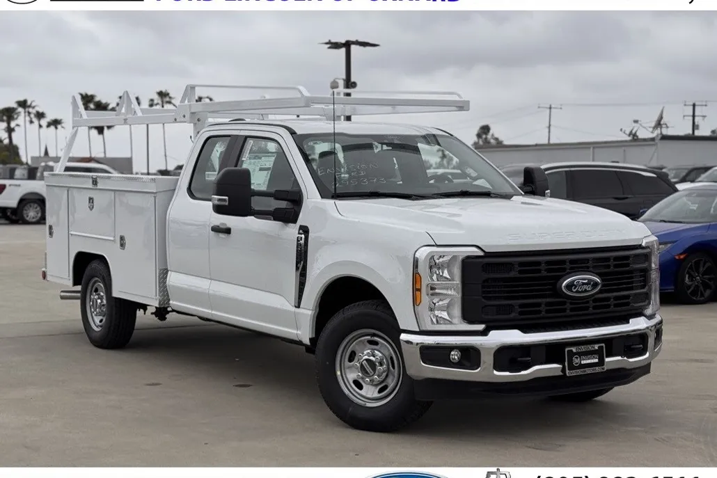2025 Ford F-250 XL photo 1