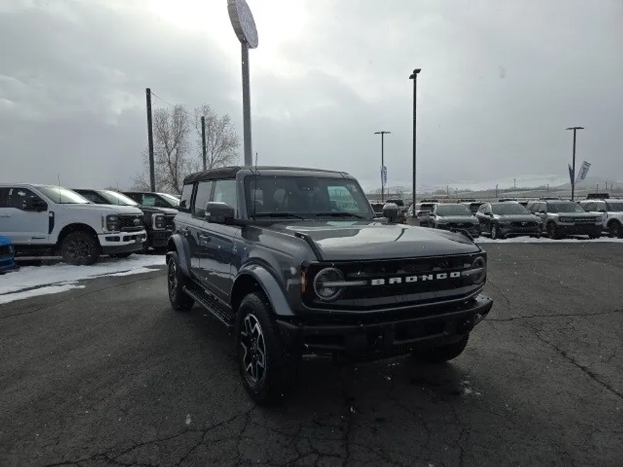 2024 Ford Bronco Outer Banks photo 1
