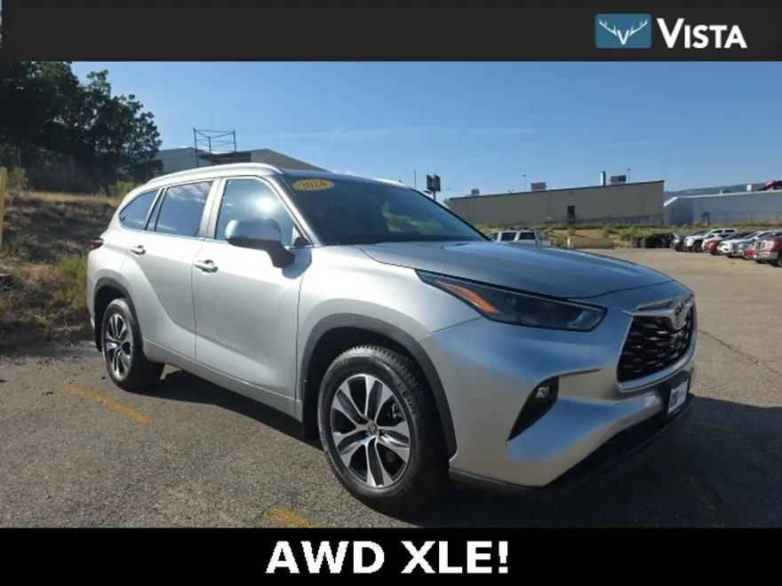 2024 Toyota Highlander XLE photo 1