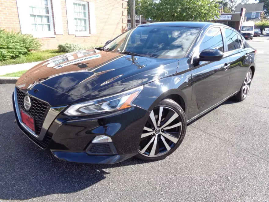 2020 Nissan Altima 2.5 SR photo 1