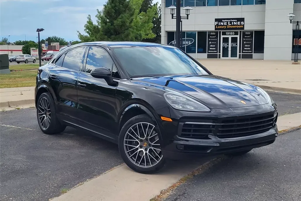2021 Porsche Cayenne Coupe Base photo 1
