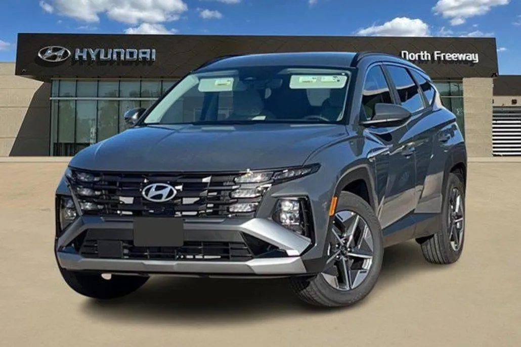 2025 Hyundai Tucson SEL photo 1