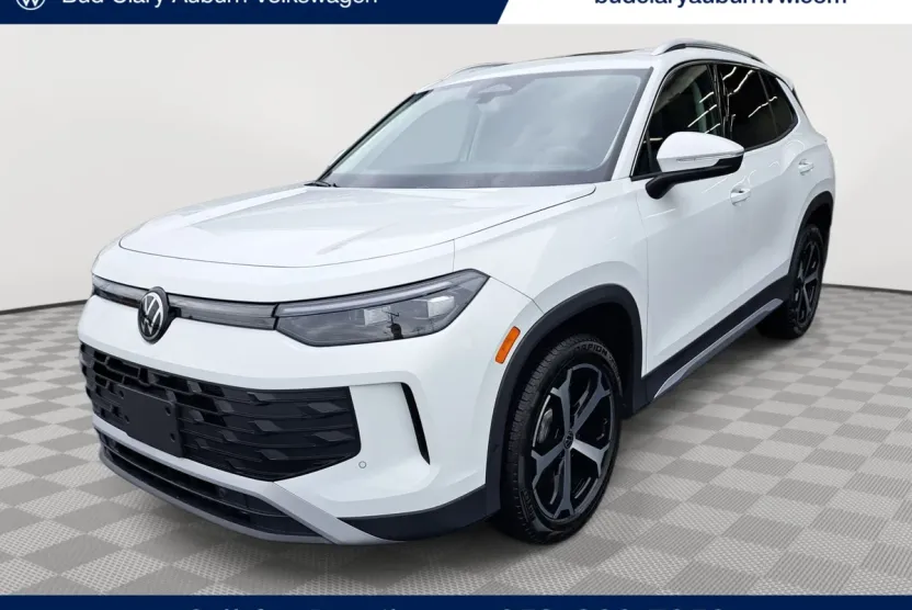 2025 Volkswagen Tiguan SE photo 1