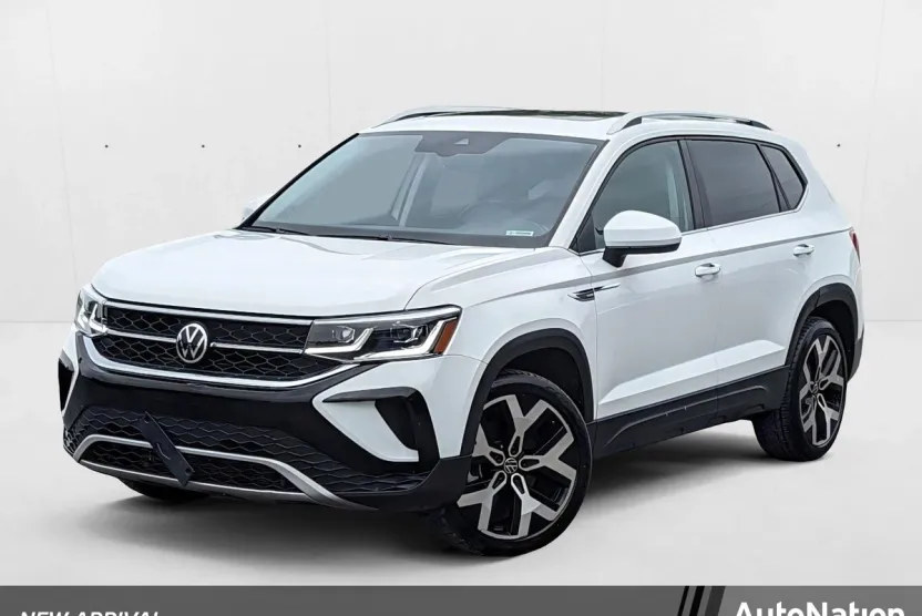 2022 Volkswagen Taos SEL photo 1