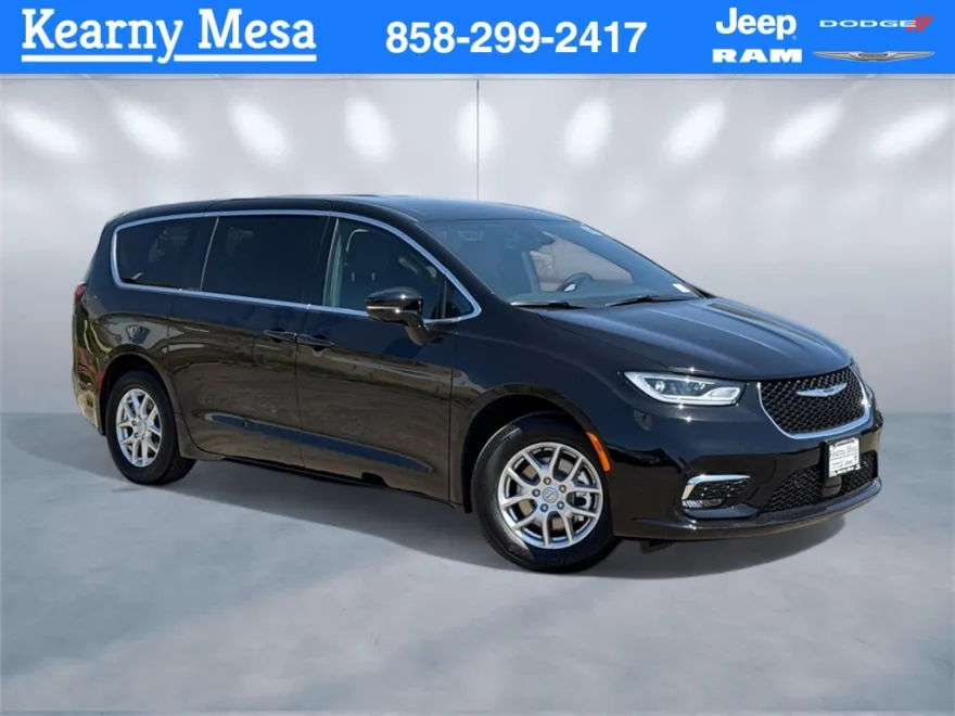2025 Chrysler Pacifica photo 1