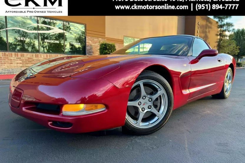 2002 Chevrolet Corvette photo 1
