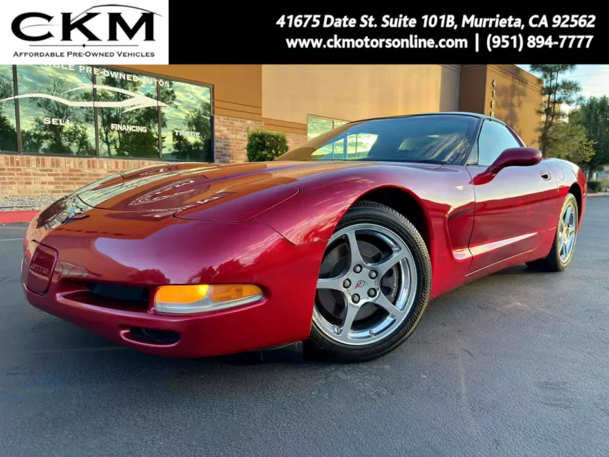 2002 Chevrolet Corvette photo 1