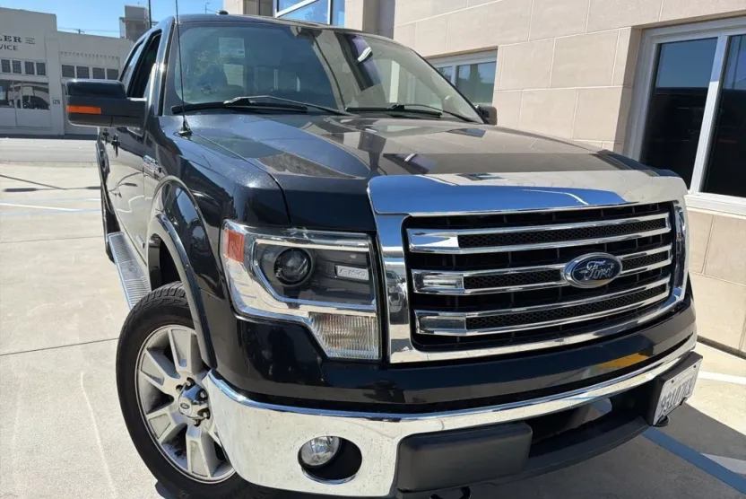 2013 Ford F-150 Lariat photo 1