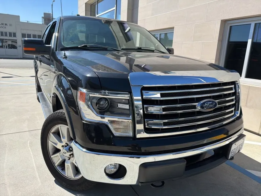 2013 Ford F-150 Lariat photo 1