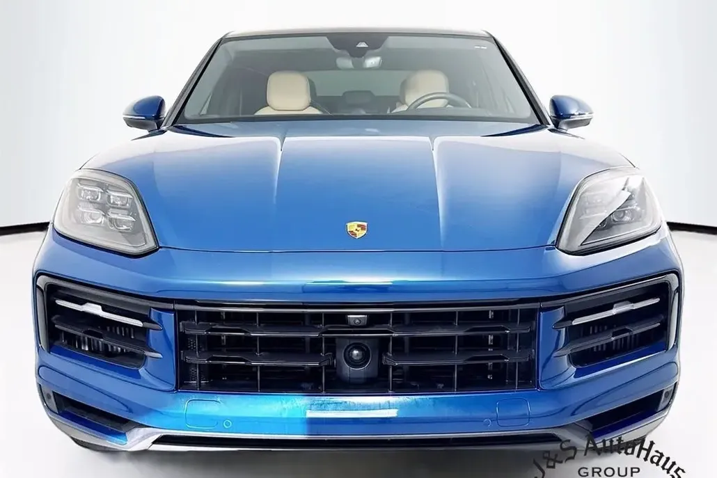 2024 Porsche Cayenne Coupe S photo 1