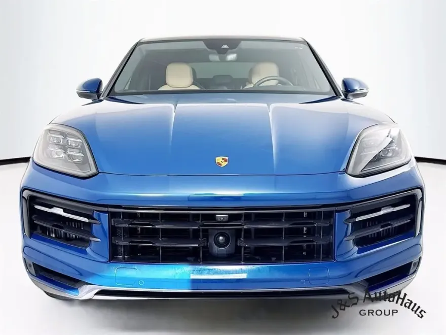 2024 Porsche Cayenne Coupe S photo 1