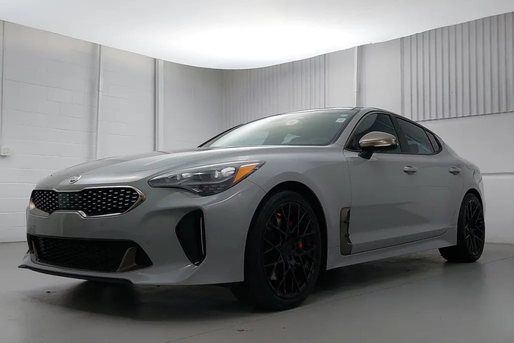 2018 Kia Stinger GT2 photo 1