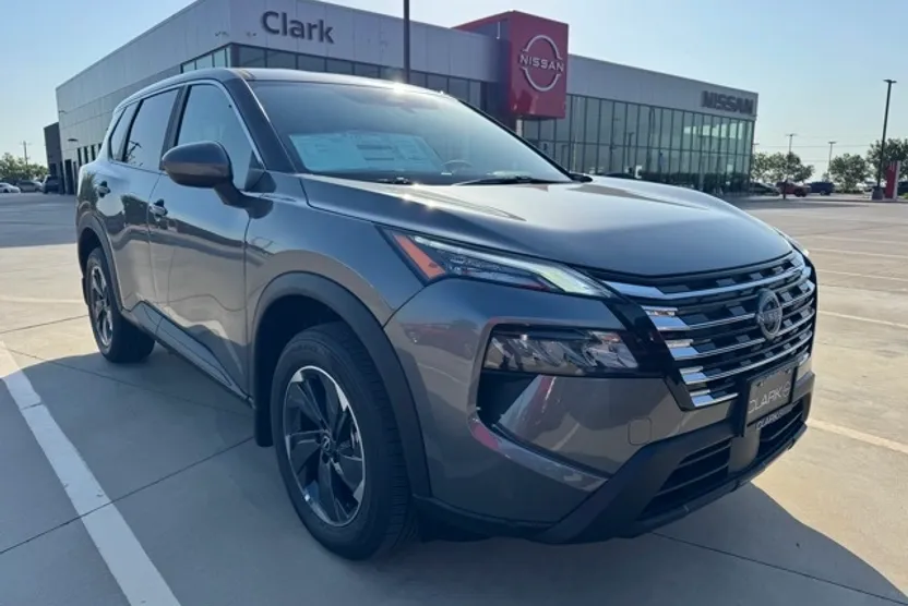 2026 Nissan Rogue SV photo 1