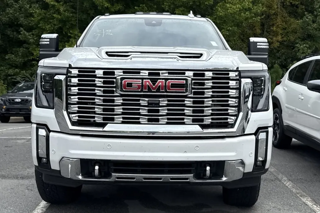 2024 Gmc Sierra HD Denali photo 1