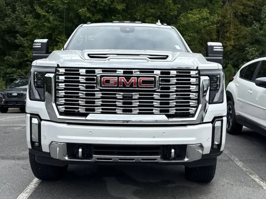 2024 Gmc Sierra HD Denali photo 1