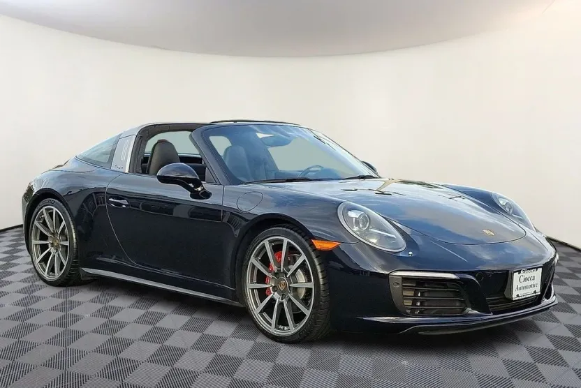 2017 Porsche 911 Targa 4 Coupe photo 1