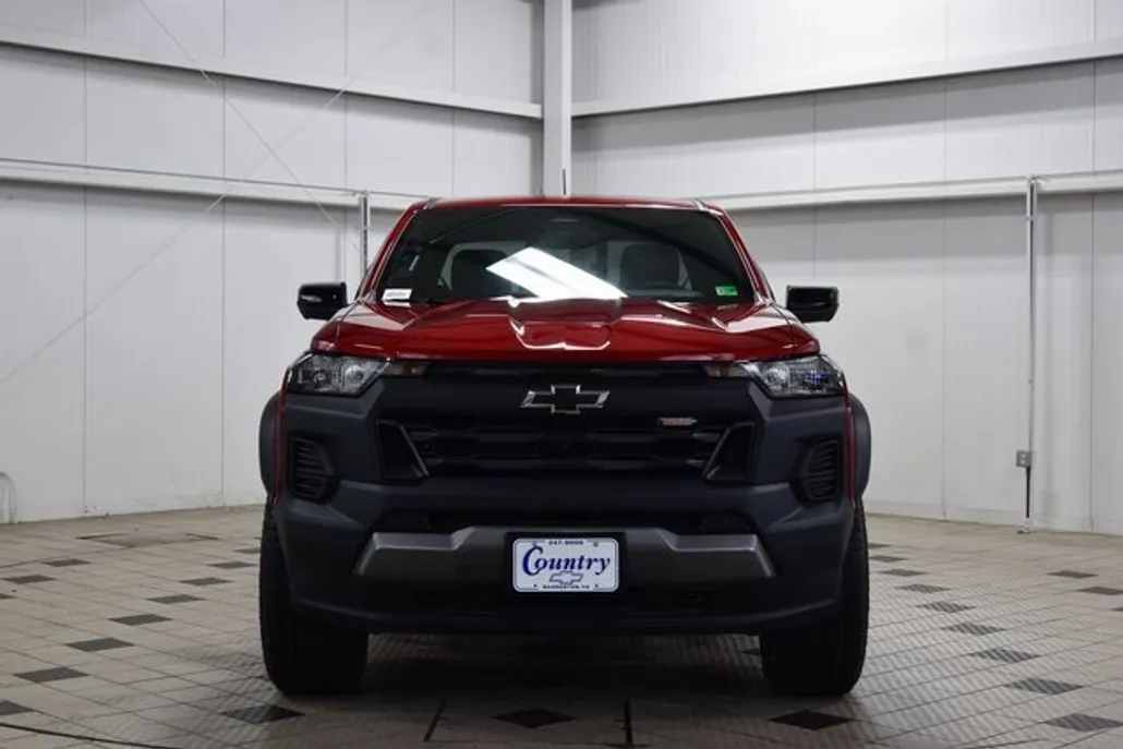 2026 Chevrolet Colorado Trail Boss photo 1
