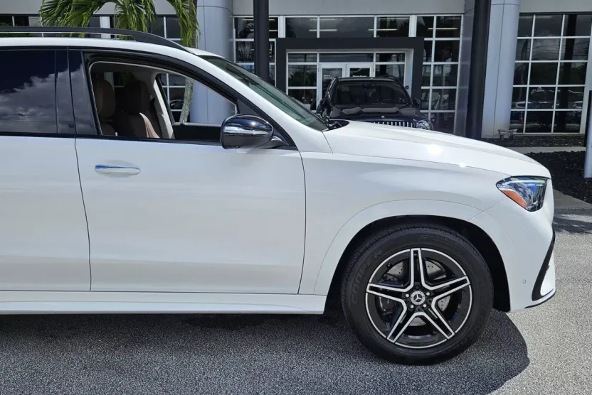 2024 Mercedes Benz GLE 450 4MATIC photo 1