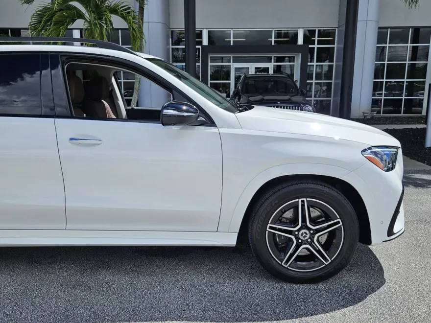 2024 Mercedes Benz GLE 450 4MATIC photo 1
