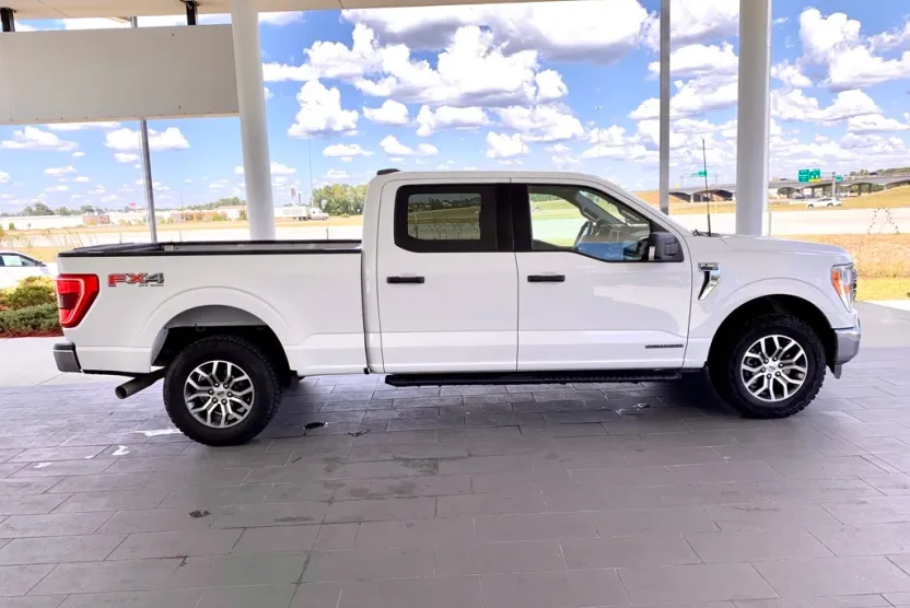2021 Ford F-150 XLT photo 1