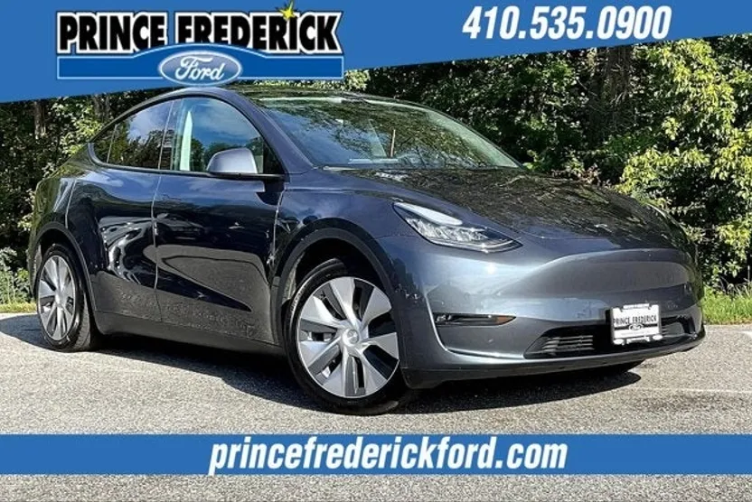2022 Tesla Model Y Long Range photo 1