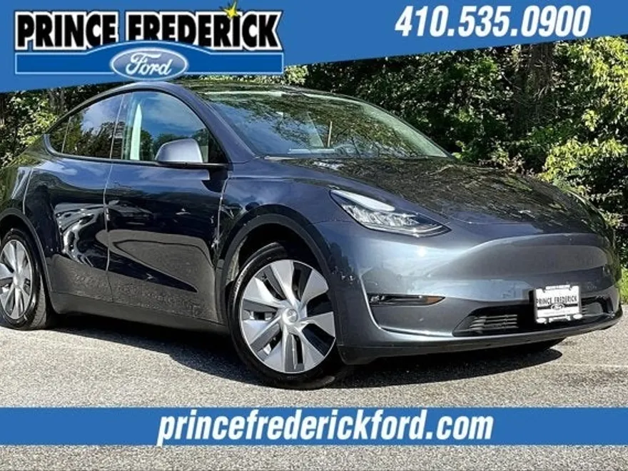 2022 Tesla Model Y Long Range photo 1