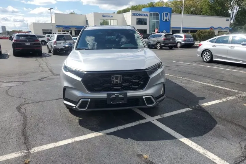 2023 Honda CR-V Hybrid Sport Touring photo 1