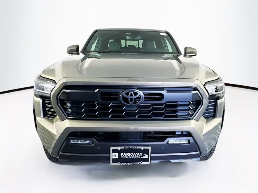 2025 Toyota Tacoma TRD Off-Road Double Cab photo 1