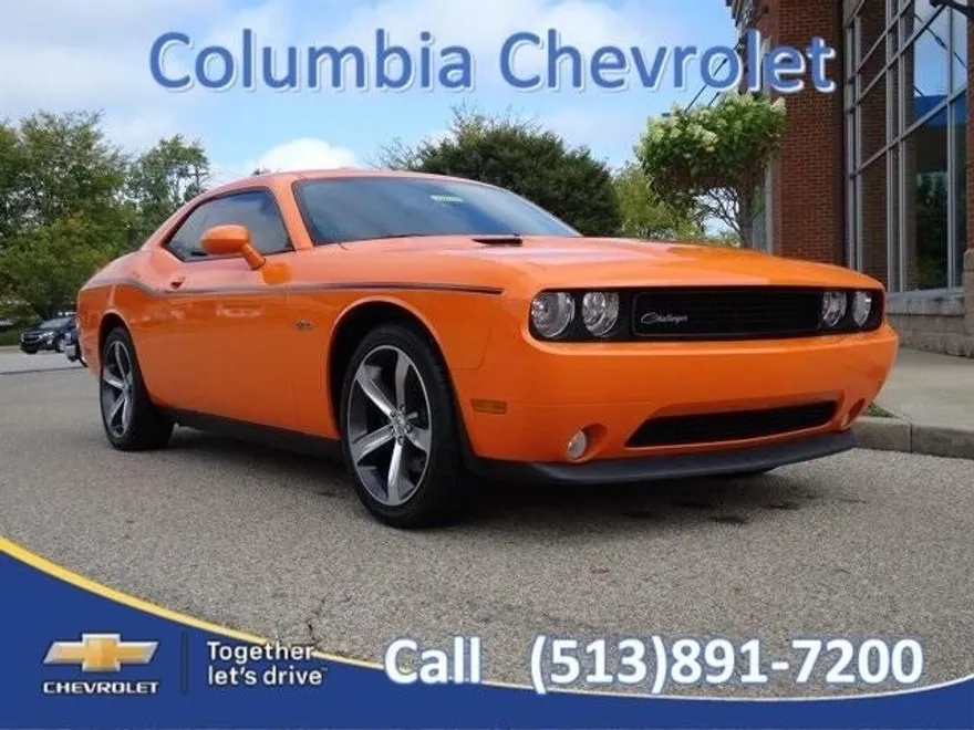 2014 Dodge Challenger SXT photo 1
