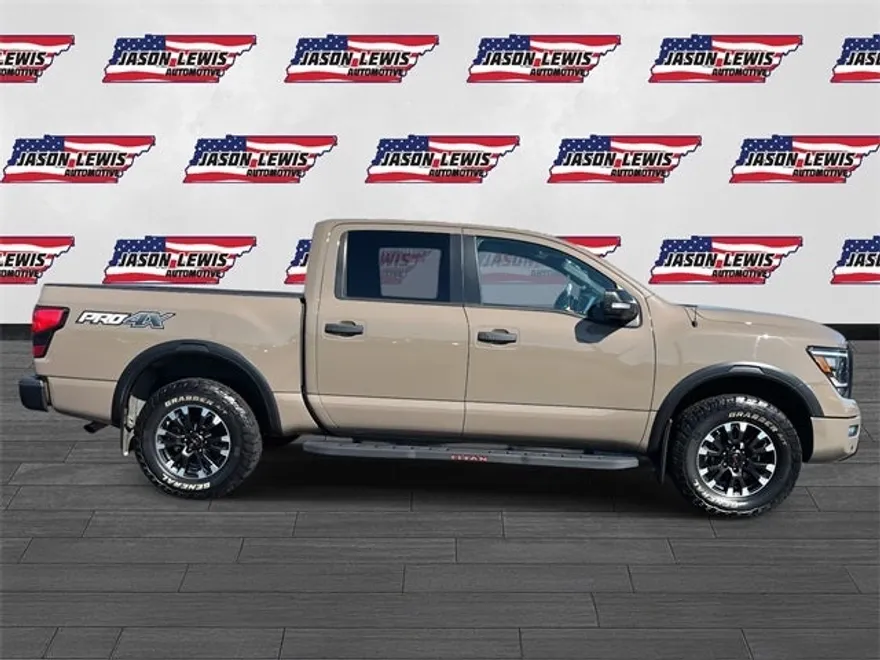 2021 Nissan Titan PRO-4X photo 1