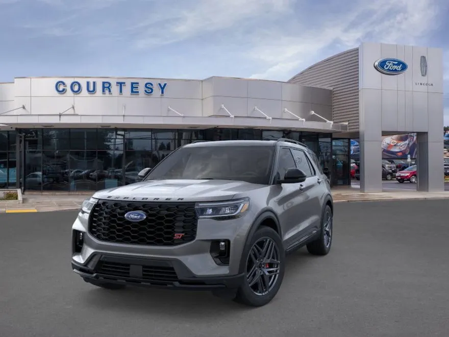 2025 Ford Explorer ST photo 1