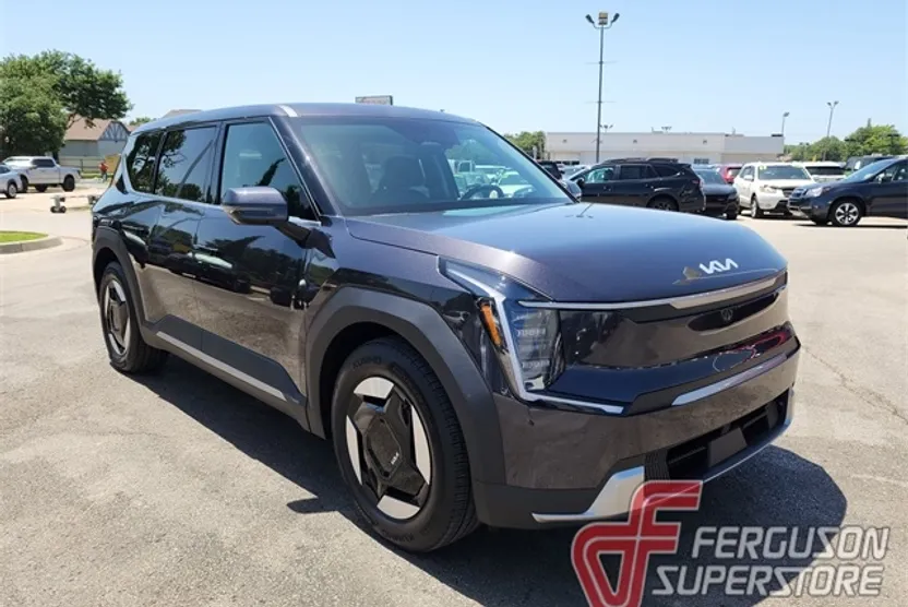 2026 Kia EV9 Light Long Range photo 1