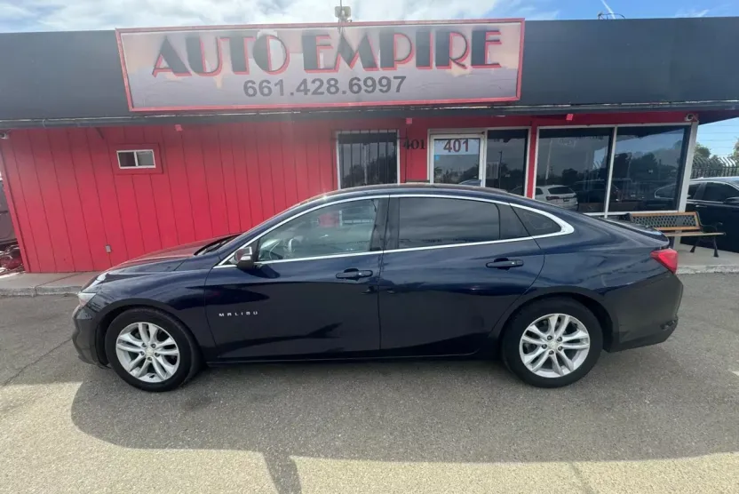 2018 Chevrolet Malibu 1LT photo 1