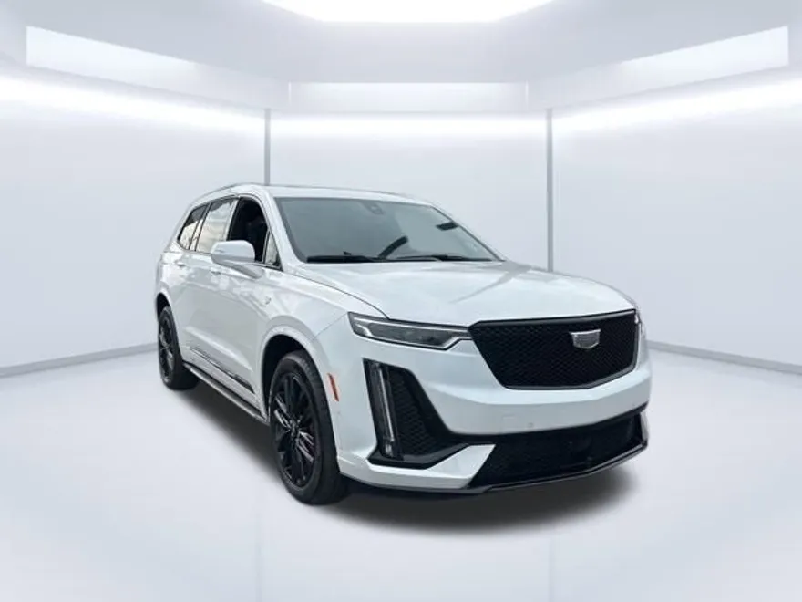 2024 Cadillac XT6 Sport photo 1