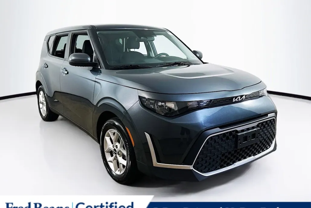2023 Kia Soul LX photo 1
