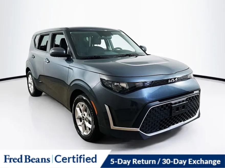 2023 Kia Soul LX photo 1