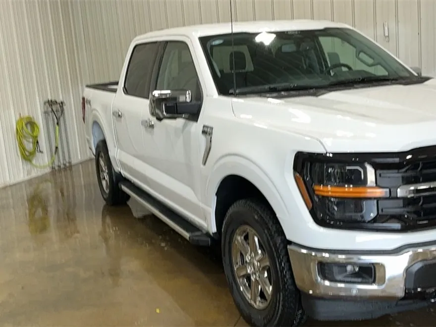 2025 Ford F-150 XLT photo 1