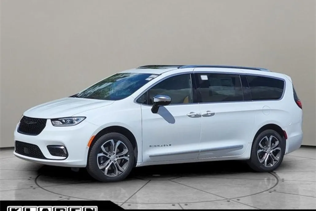2026 Chrysler Pacifica Pinnacle photo 1