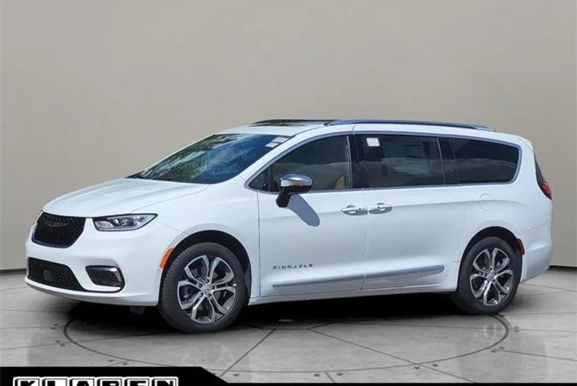 2026 Chrysler Pacifica Pinnacle photo 1