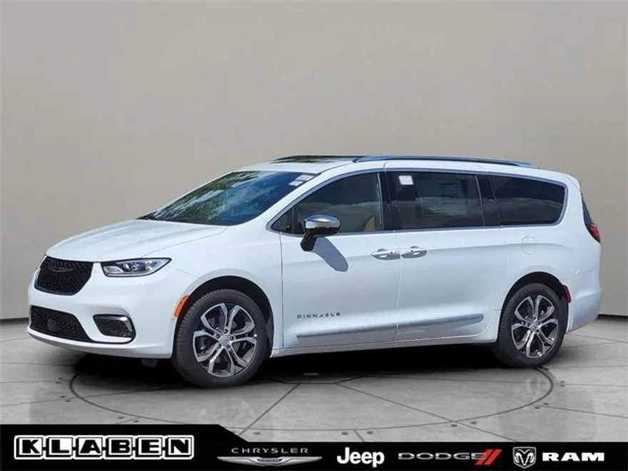 2026 Chrysler Pacifica Pinnacle photo 1
