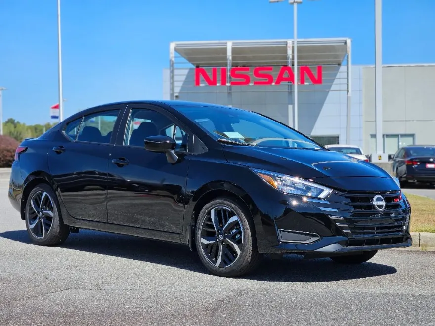 2025 Nissan Versa SR photo 1