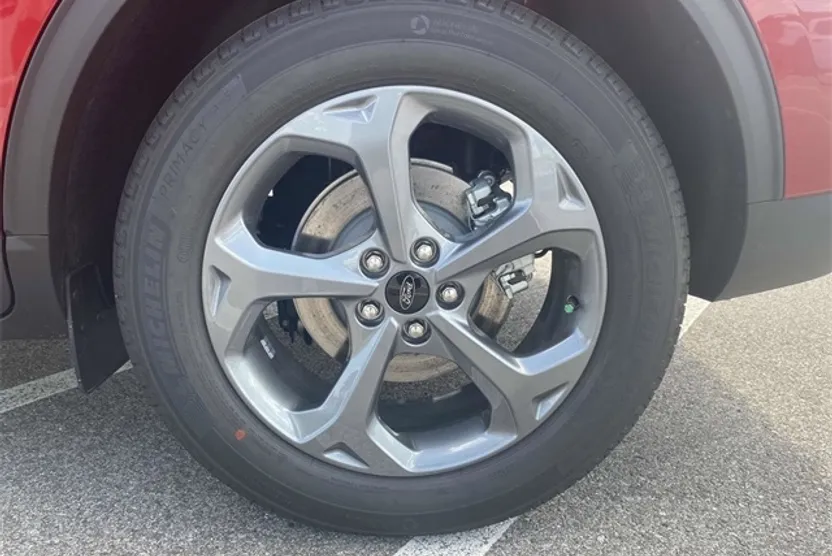 2025 Ford Escape Hybrid ST-Line photo 1