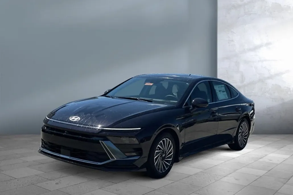 2025 Hyundai Sonata Hybrid Limited photo 1