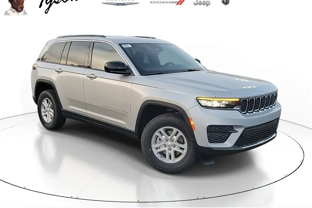 2025 Jeep Grand Cherokee Laredo photo 1