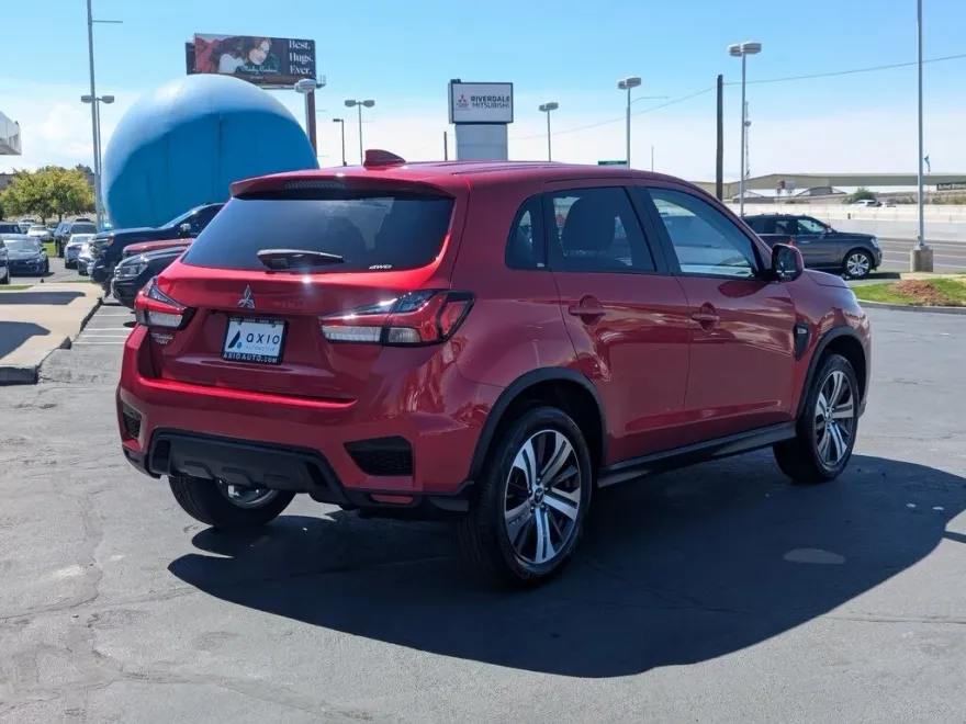 2025 Mitsubishi Outlander Sport ES SE LE photo 1