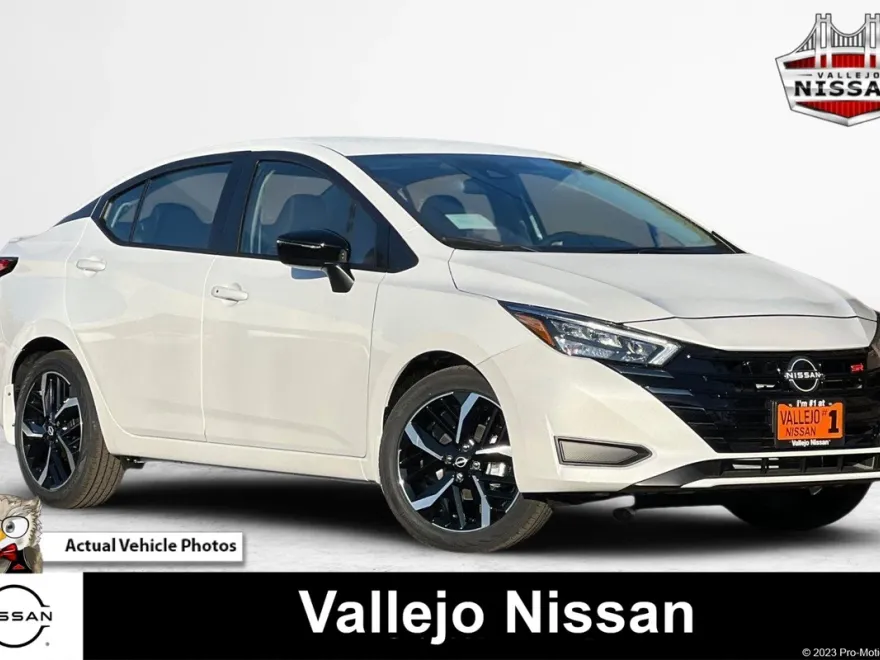2025 Nissan Versa Sedan SR photo 1